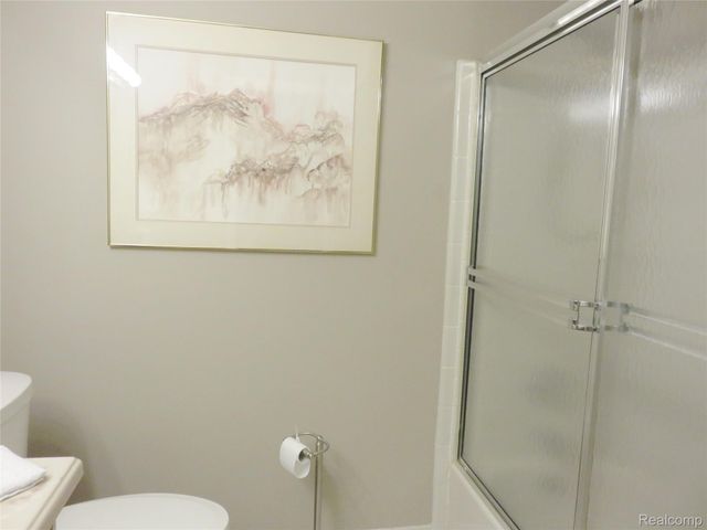 17610 Kirkwood Drive 66, Clinton Charter Township, MI 48038