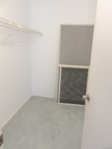 17610 Kirkwood Drive 66, Clinton Charter Township, MI 48038