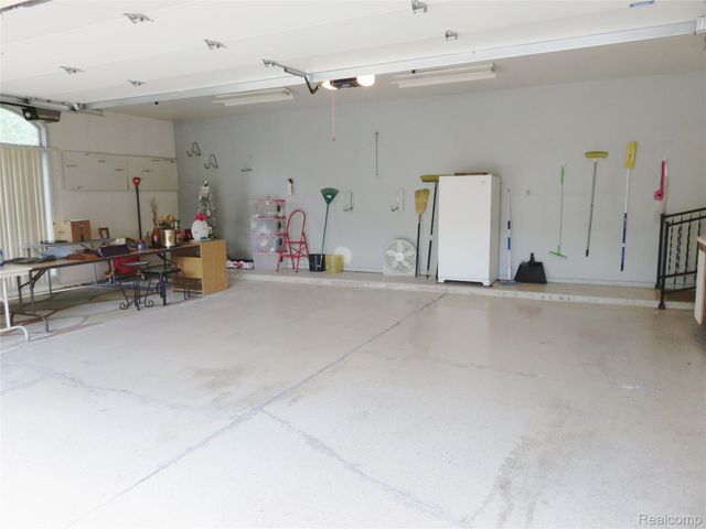 17610 Kirkwood Drive 66, Clinton Charter Township, MI 48038