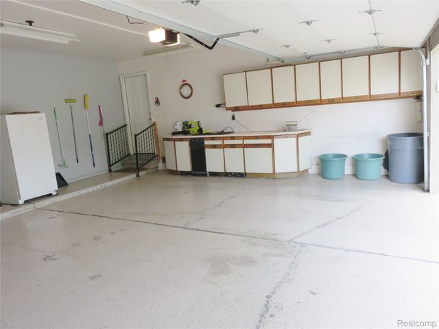 17610 Kirkwood Drive 66, Clinton Charter Township, MI 48038