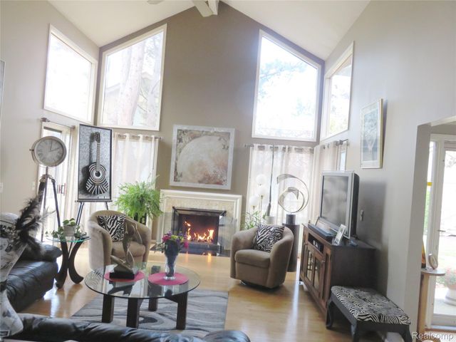 17610 Kirkwood Drive 66, Clinton Charter Township, MI 48038