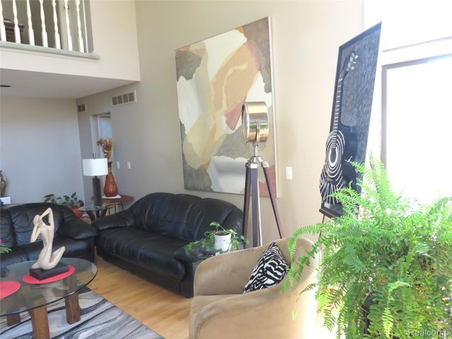 17610 Kirkwood Drive 66, Clinton Charter Township, MI 48038