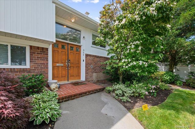 964 Cherrywood Drive, Baldwin, NY 11510