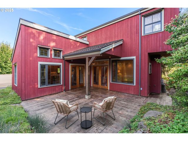 909 Nina Ln, Hood River, OR 97031