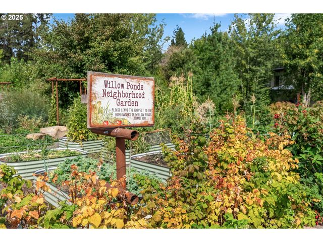 909 Nina Ln, Hood River, OR 97031