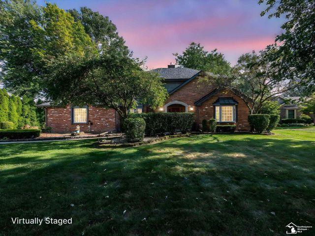 3155 Chanson Valley Road, Lambertville, MI 48144