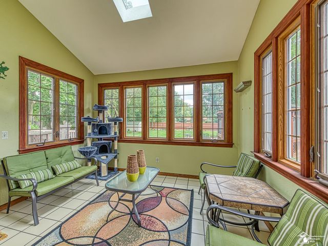 3155 Chanson Valley Road, Lambertville, MI 48144