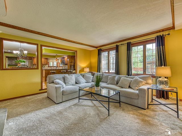 3155 Chanson Valley Road, Lambertville, MI 48144