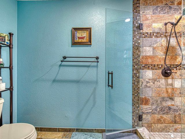 3155 Chanson Valley Road, Lambertville, MI 48144