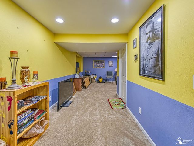 3155 Chanson Valley Road, Lambertville, MI 48144