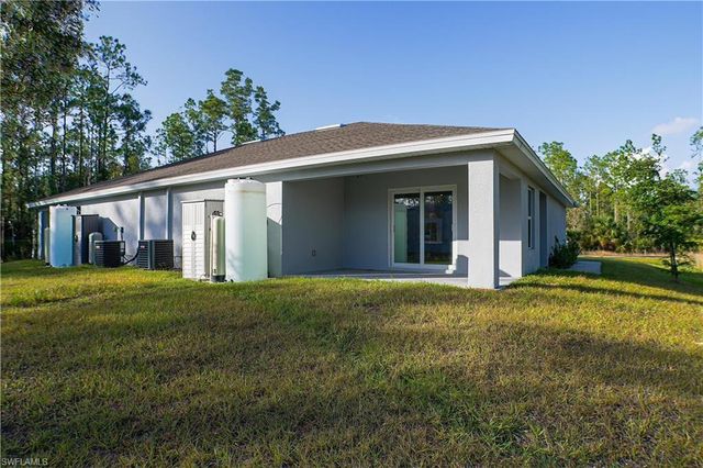 225 rogers ST, Lehigh Acres, FL 33972