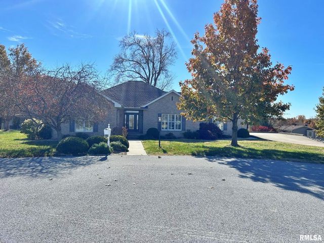 8 DOGWOOD Place, Harrisburg, IL 62946