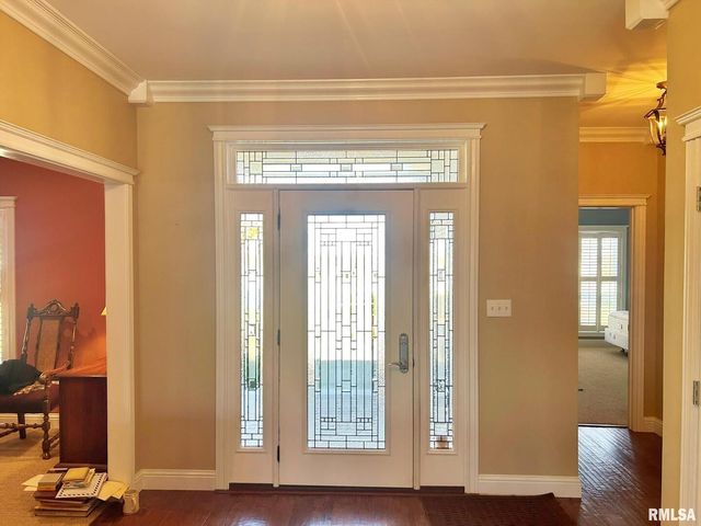 8 DOGWOOD Place, Harrisburg, IL 62946