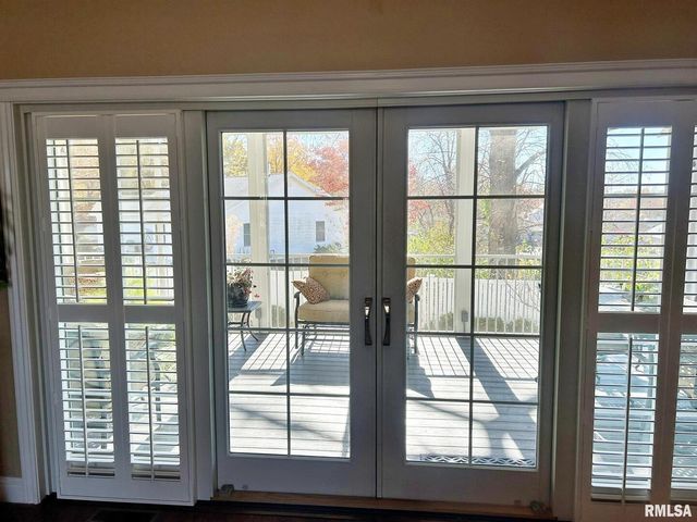 8 DOGWOOD Place, Harrisburg, IL 62946