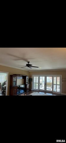 8 DOGWOOD Place, Harrisburg, IL 62946