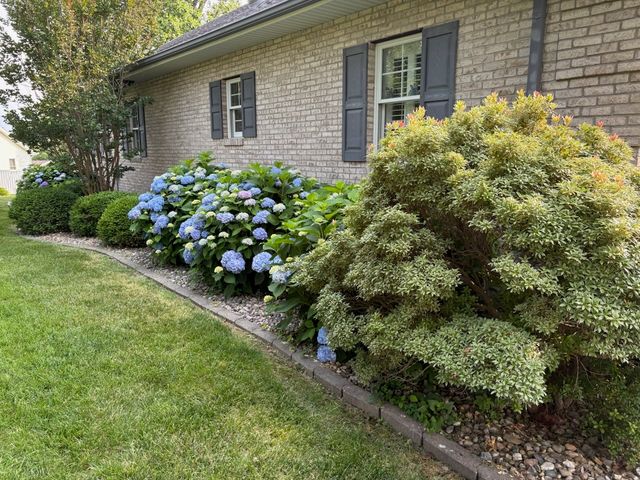 8 DOGWOOD Place, Harrisburg, IL 62946