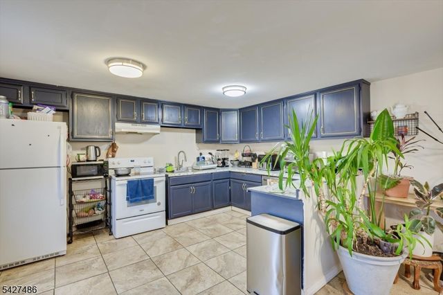 128 S Broadway, South Amboy City, NJ 08879