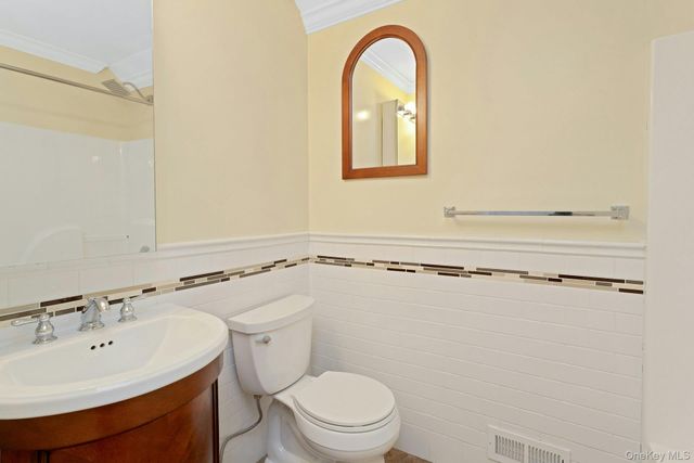 20 Saratoga Street, Pawling, NY 12564