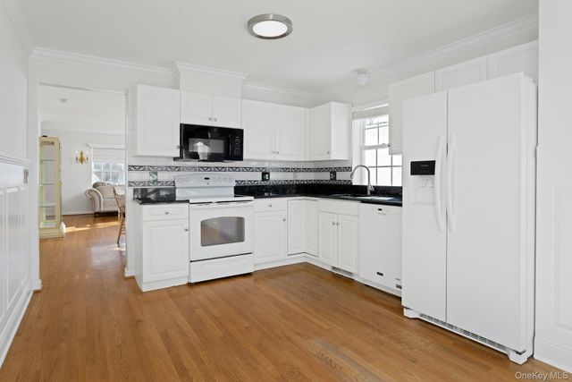 20 Saratoga Street, Pawling, NY 12564