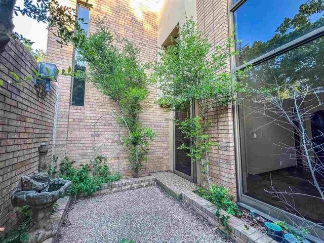 1 WAVERLY PLACE, Wichita Falls, TX 76301