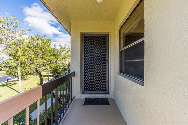 8566 Casa Del Lago H, Boca Raton, FL 33433