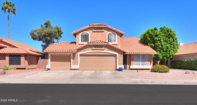 466 W SMOKE TREE Road