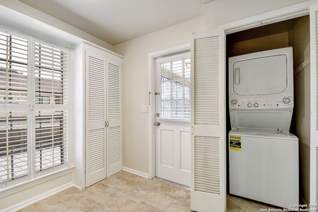 7926 Broadway Apt 402, San Antonio, TX 78209