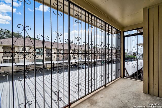 7926 Broadway Apt 402, San Antonio, TX 78209