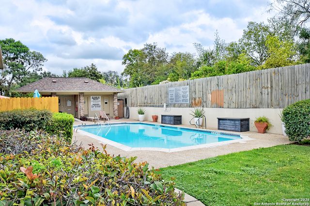 7926 Broadway Apt 402, San Antonio, TX 78209