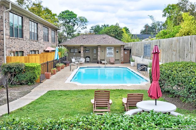 7926 Broadway Apt 402, San Antonio, TX 78209