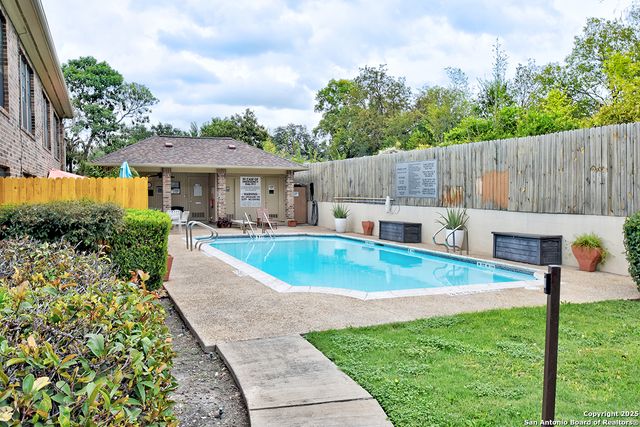 7926 Broadway Apt 402, San Antonio, TX 78209