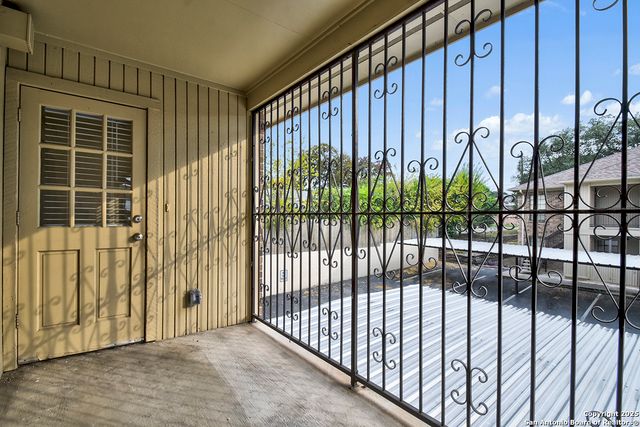 7926 Broadway Apt 402, San Antonio, TX 78209