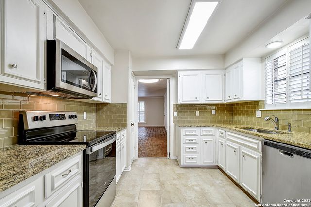 7926 Broadway Apt 402, San Antonio, TX 78209