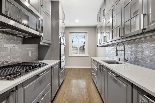 11 Alden Road 1M, Larchmont, NY 10538