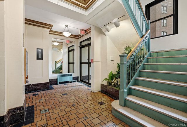 11 Alden Road 1M, Larchmont, NY 10538