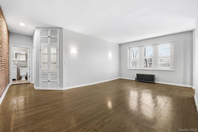 11 Alden Road 1M, Larchmont, NY 10538