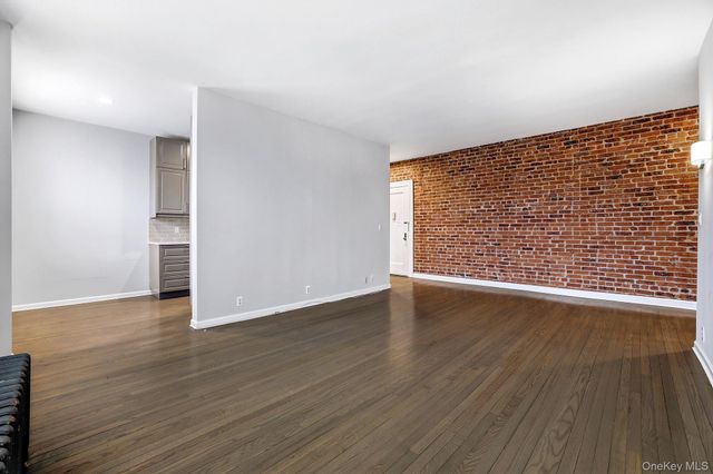 11 Alden Road 1M, Larchmont, NY 10538