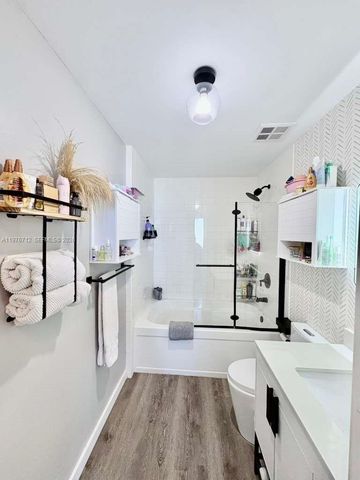 10 SW South River Dr 603, Miami, FL 33130