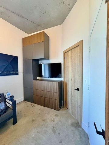 10 SW South River Dr 603, Miami, FL 33130