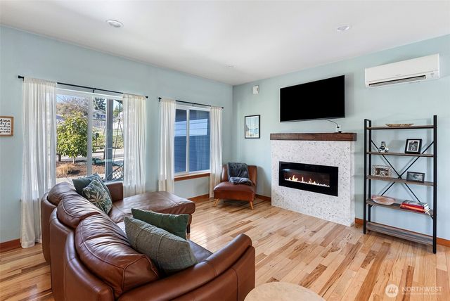 3040 Classic Avenue NE, Bremerton, WA 98310