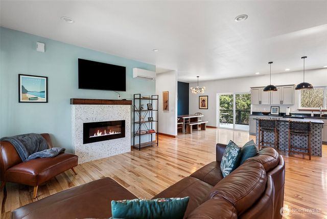 3040 Classic Avenue NE, Bremerton, WA 98310