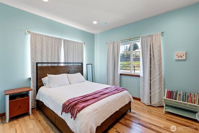 3040 Classic Avenue NE, Bremerton, WA 98310