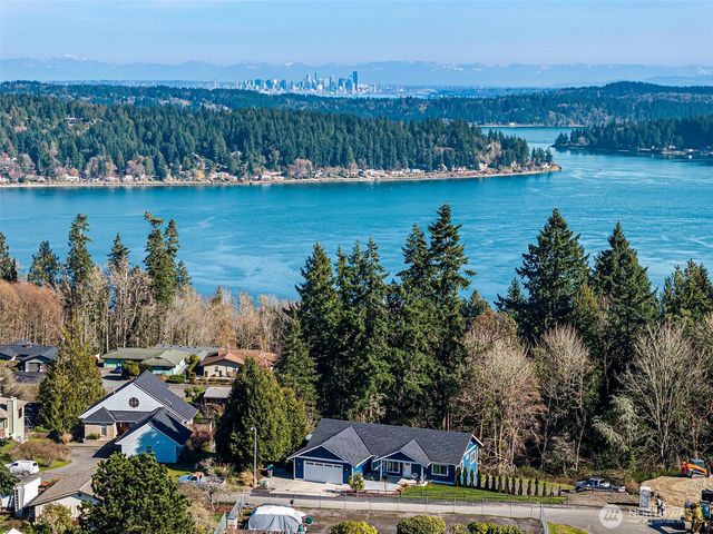 3040 Classic Avenue NE, Bremerton, WA 98310