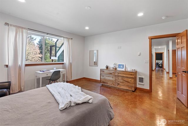 3040 Classic Avenue NE, Bremerton, WA 98310