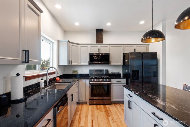 3040 Classic Avenue NE, Bremerton, WA 98310