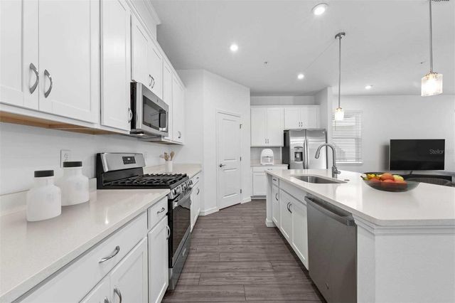 1828 SHADOW BOX BEND, St Cloud, FL 34771