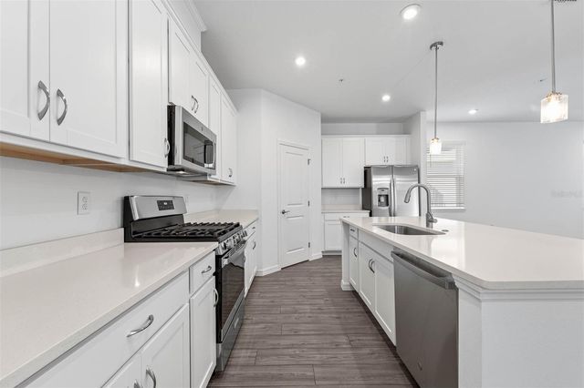 1828 SHADOW BOX BEND, St Cloud, FL 34771