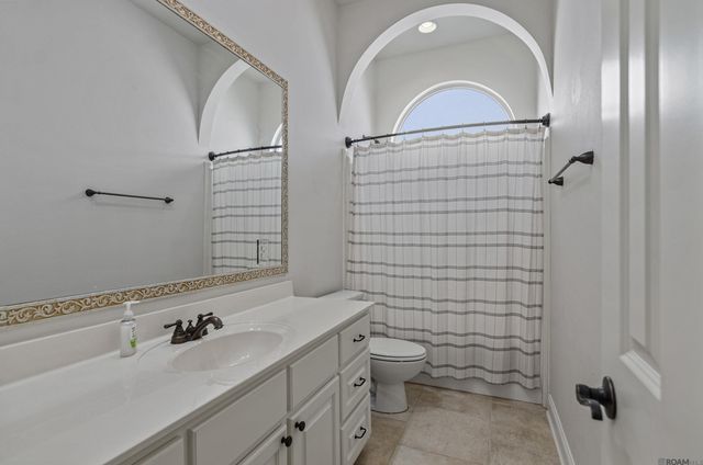 6141 Royal Palms Ct, Gonzales, LA 70737