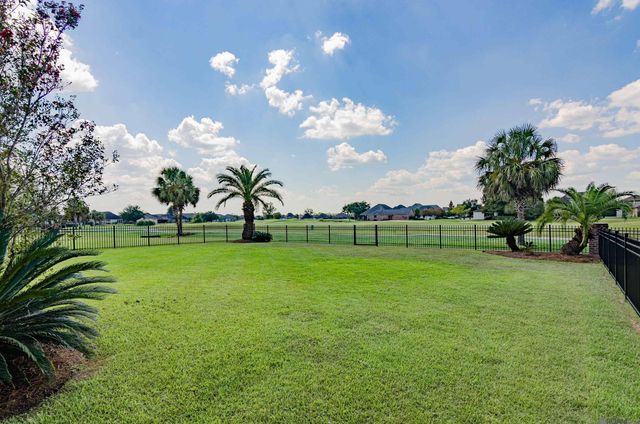 6141 Royal Palms Ct, Gonzales, LA 70737