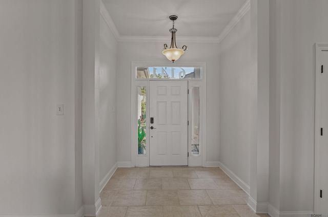 6141 Royal Palms Ct, Gonzales, LA 70737